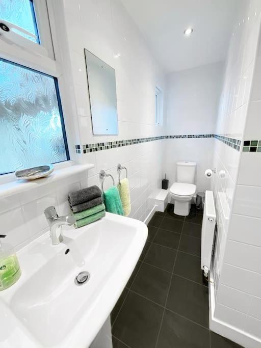White Eden - Explore Cornwall From A Comfy Central Appartment St. Austell Eksteriør bilde